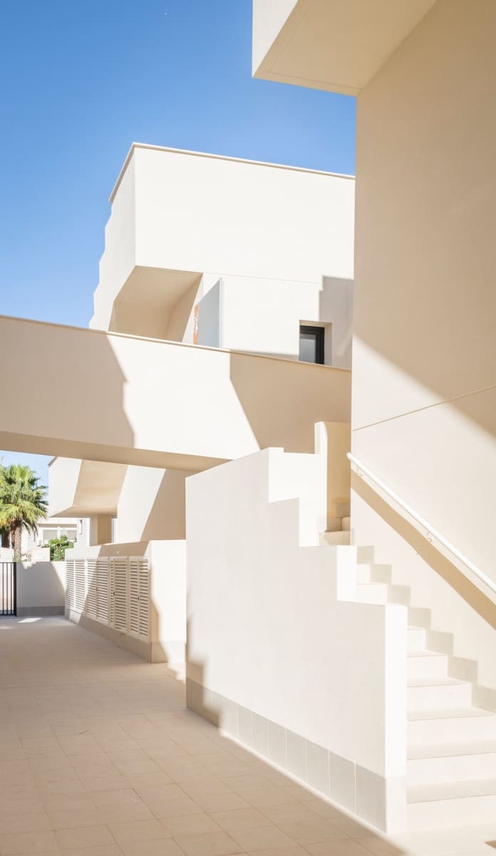 2 Zimmer Apartment zu verkaufen in Torrevieja mit Pool Garage - 298.000 € (Ref: 8658468)