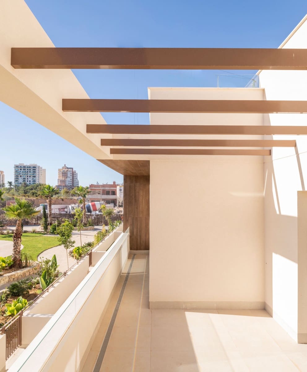 2 Zimmer Apartment zu verkaufen in Torrevieja mit Pool Garage - 298.000 € (Ref: 8658468)