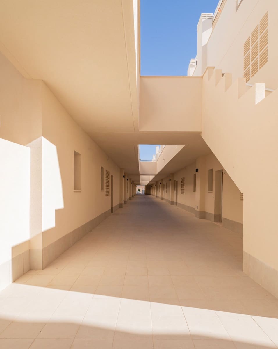 2 Zimmer Apartment zu verkaufen in Torrevieja mit Pool Garage - 298.000 € (Ref: 8658468)