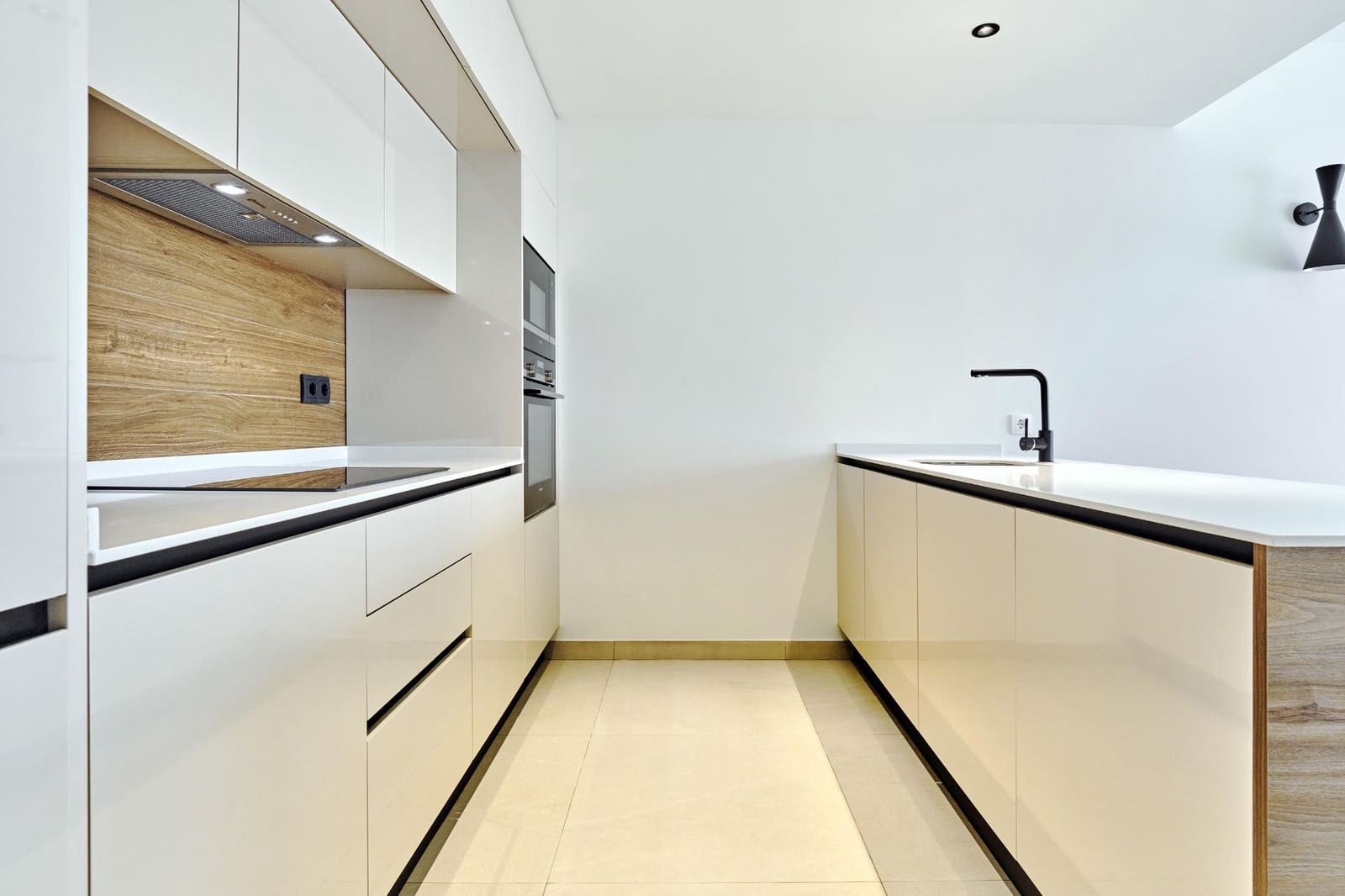 2 Zimmer Apartment zu verkaufen in Torrevieja mit Pool Garage - 298.000 € (Ref: 8658468)