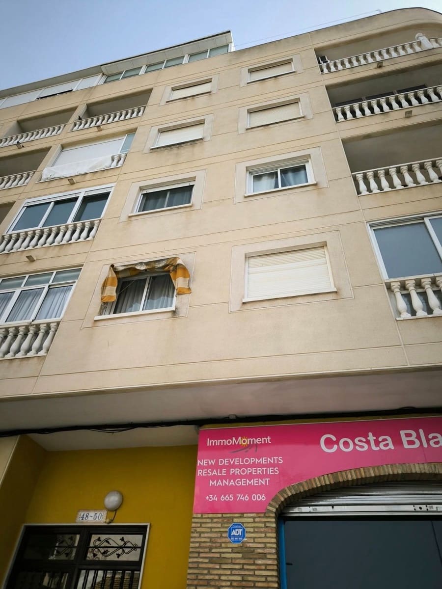 2 Zimmer Apartment zu verkaufen in Torrevieja mit Pool Garage - 142.000 € (Ref: 8918447)