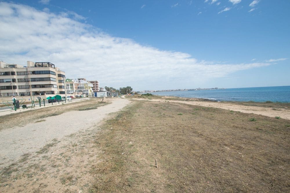 2 bedroom Apartment for sale in Torrevieja - € 135,000 (Ref: 9000318)