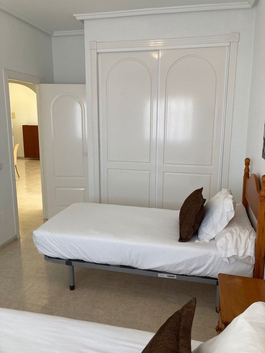 2 bedroom Apartment for sale in Rojales - € 180,000 (Ref: 9003054)