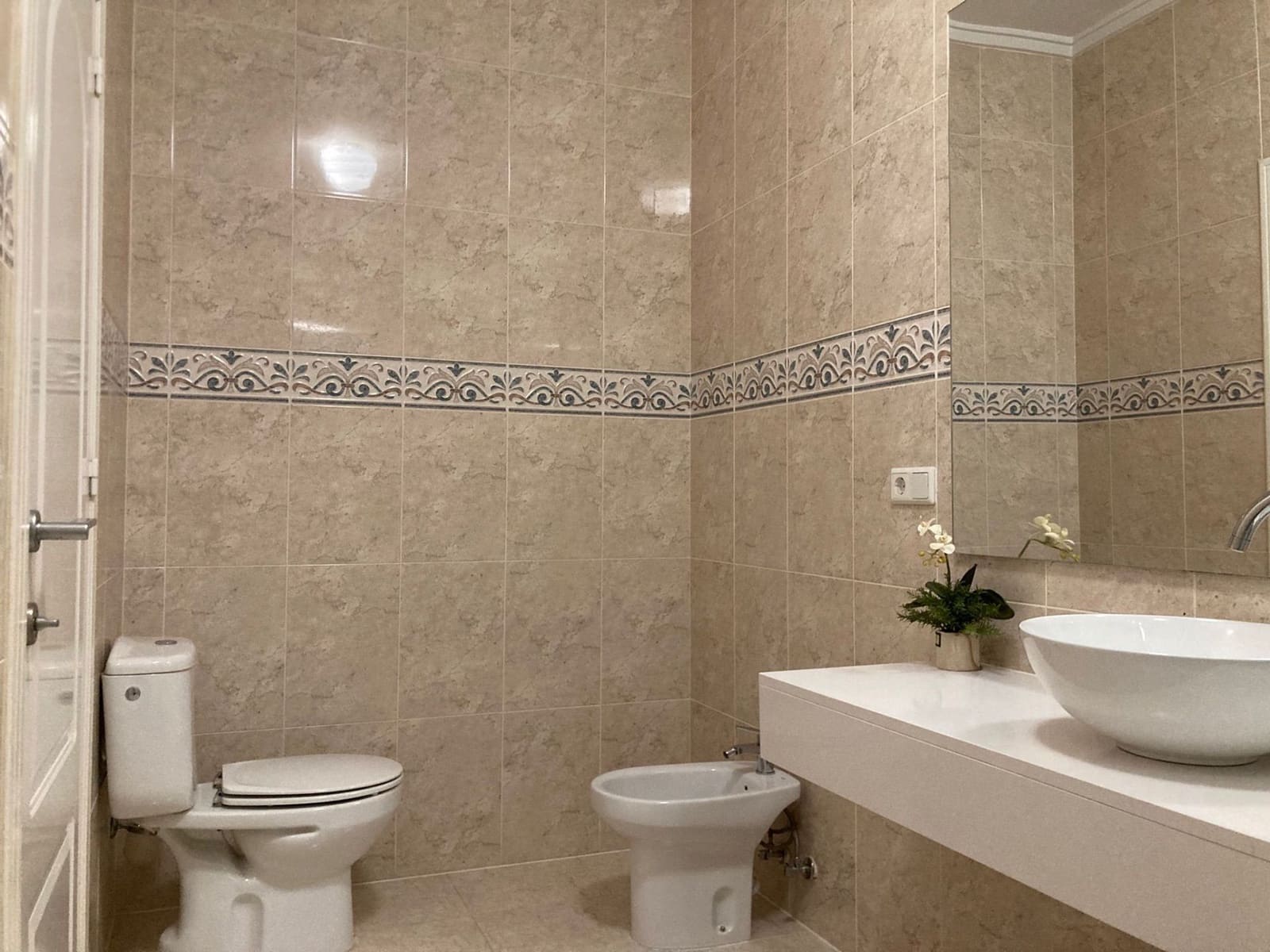 2 bedroom Apartment for sale in Rojales - € 180,000 (Ref: 9003054)