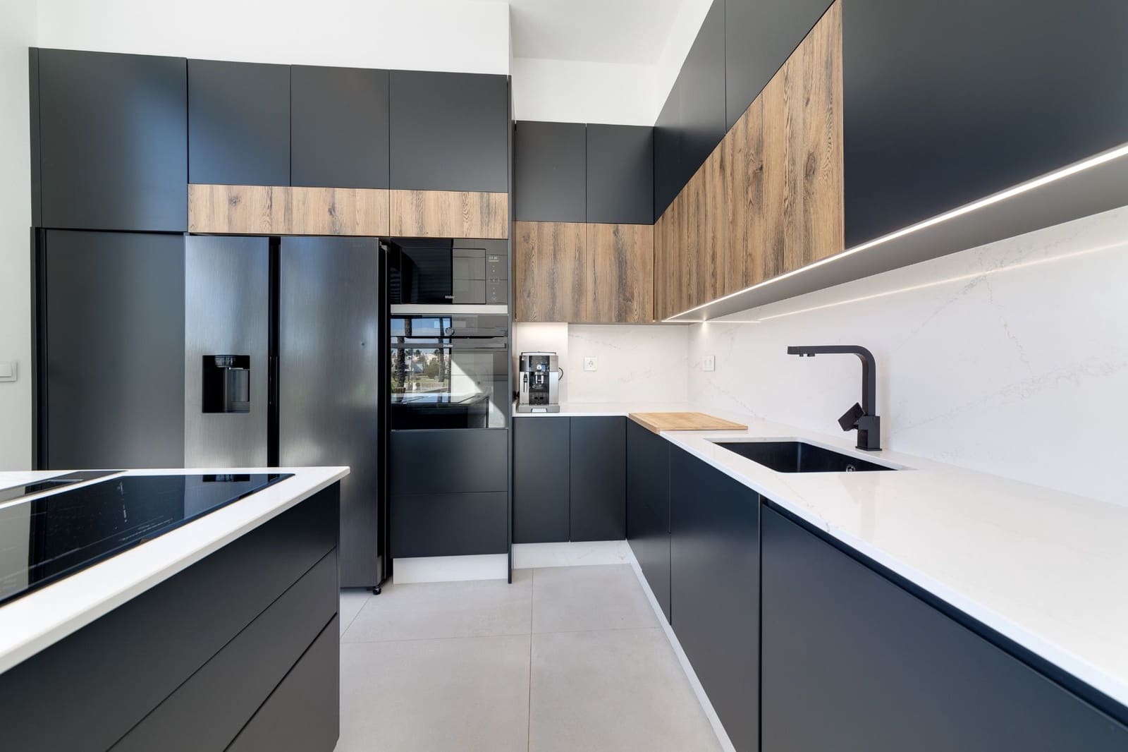 3 bedroom Villa for sale in Pilar de la Horadada with pool garage - € 540,000 (Ref: 9004959)