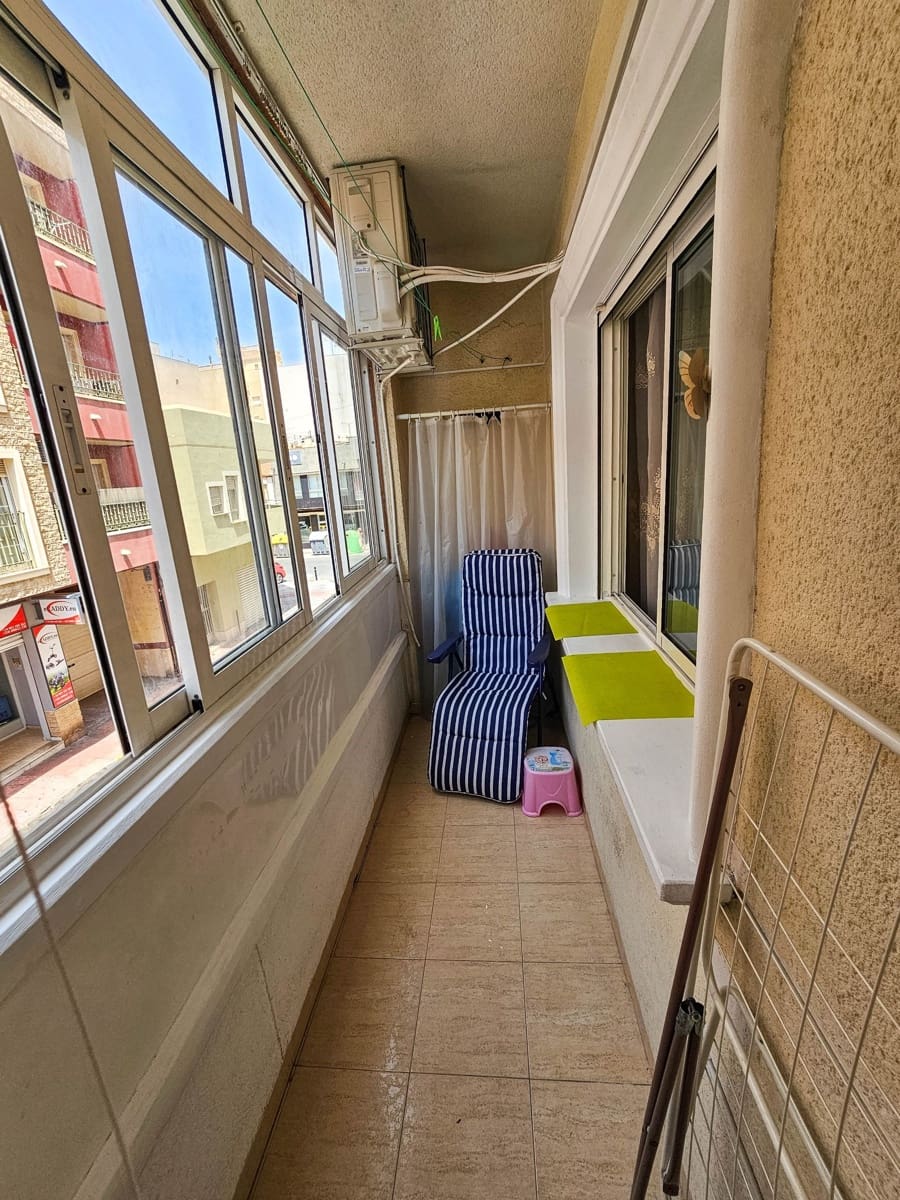 1 Zimmer Apartment zu verkaufen in Torrevieja - 96.000 € (Ref: 9037036)