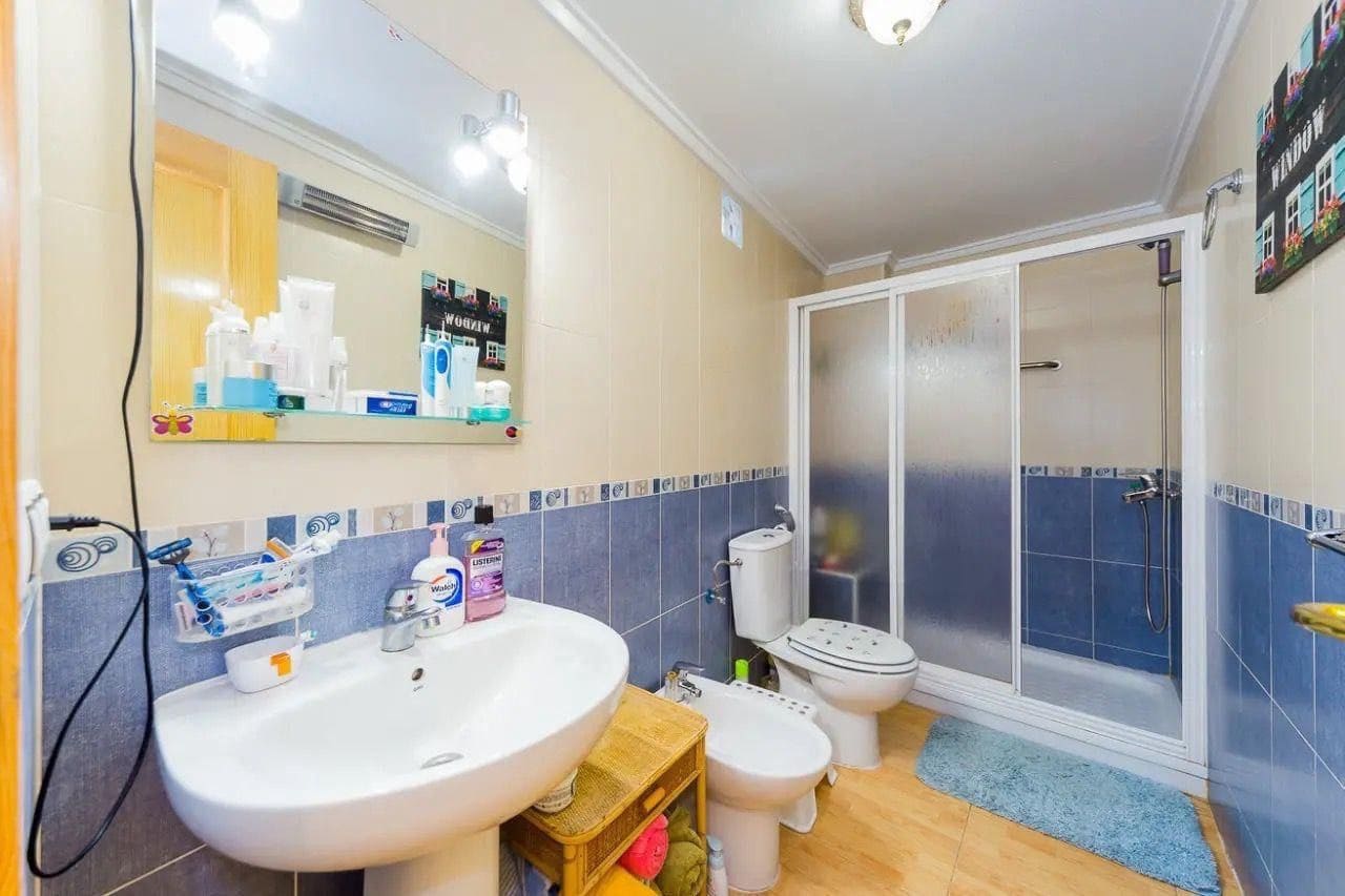 2 Zimmer Apartment zu verkaufen in Torrevieja - 122.000 € (Ref: 9099543)