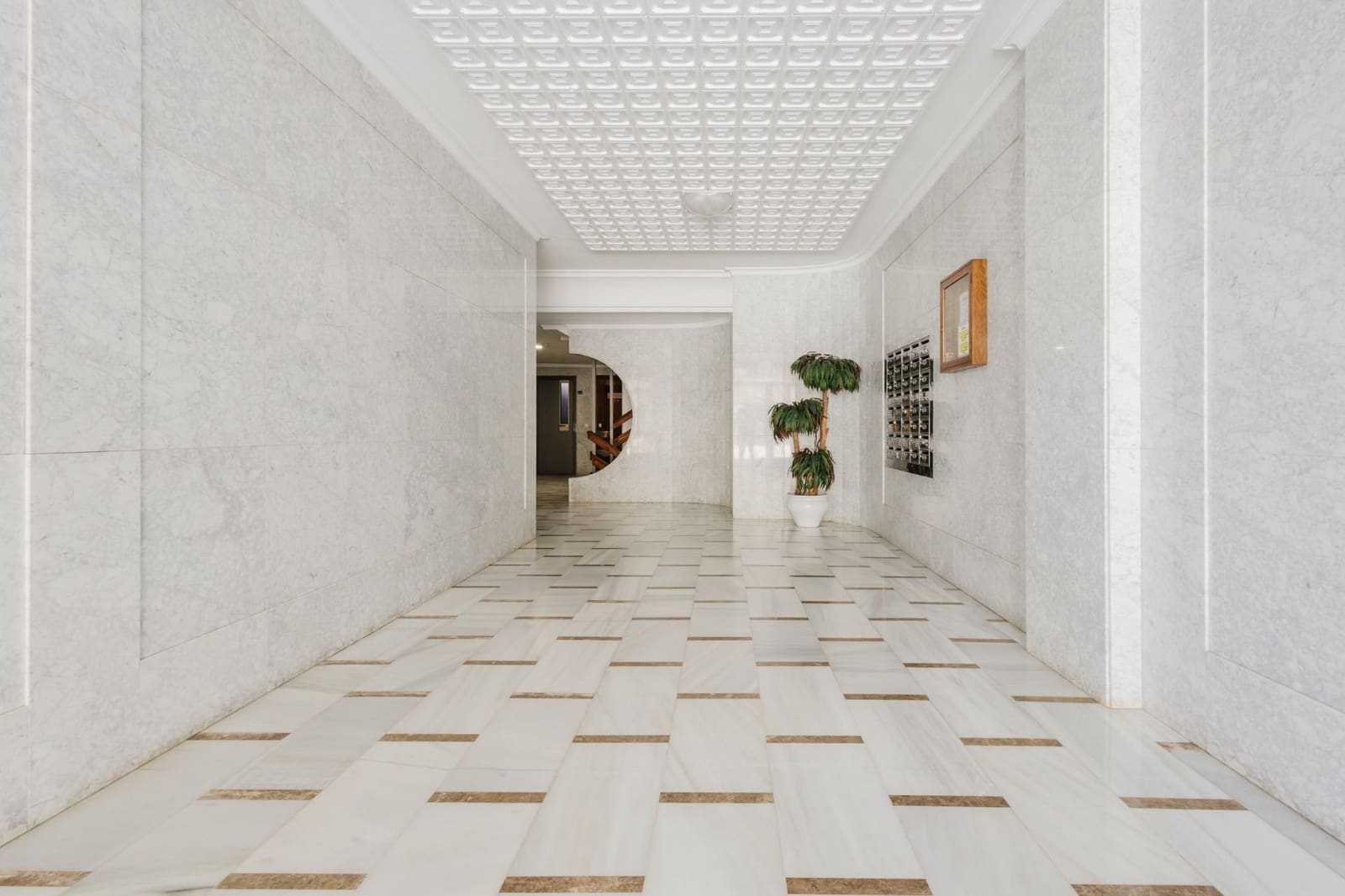 Apartamento de 3 habitaciones en Torrevieja en venta con piscina - 345.000 € (Ref: 9099546)