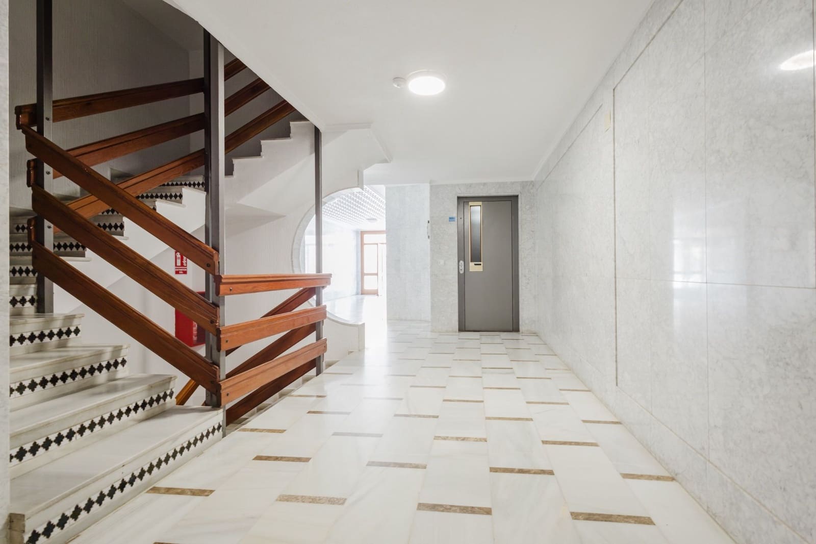 Apartamento de 3 habitaciones en Torrevieja en venta con piscina - 345.000 € (Ref: 9099546)