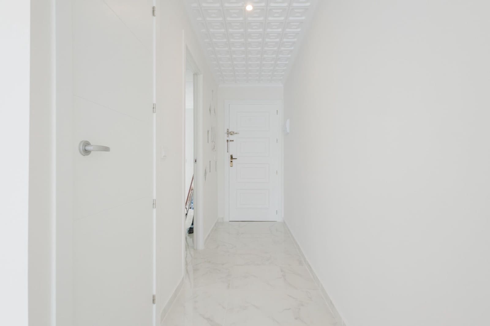 Apartamento de 3 habitaciones en Torrevieja en venta con piscina - 345.000 € (Ref: 9099546)