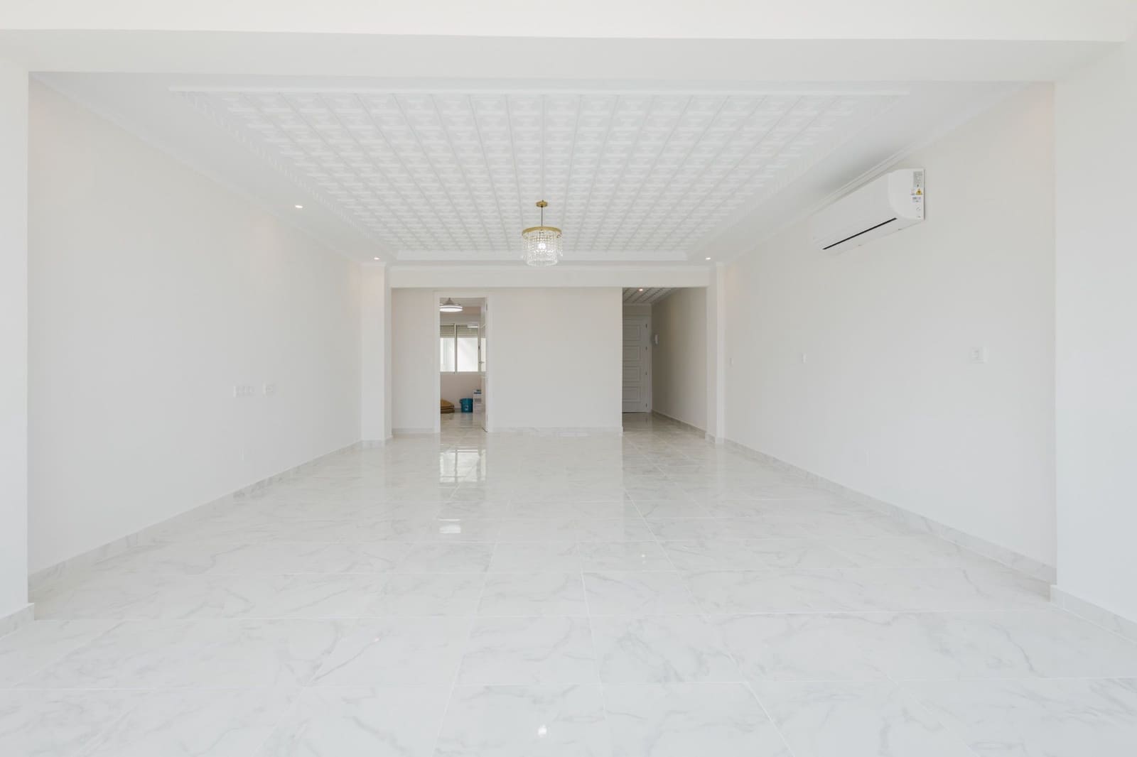 Apartamento de 3 habitaciones en Torrevieja en venta con piscina - 345.000 € (Ref: 9099546)