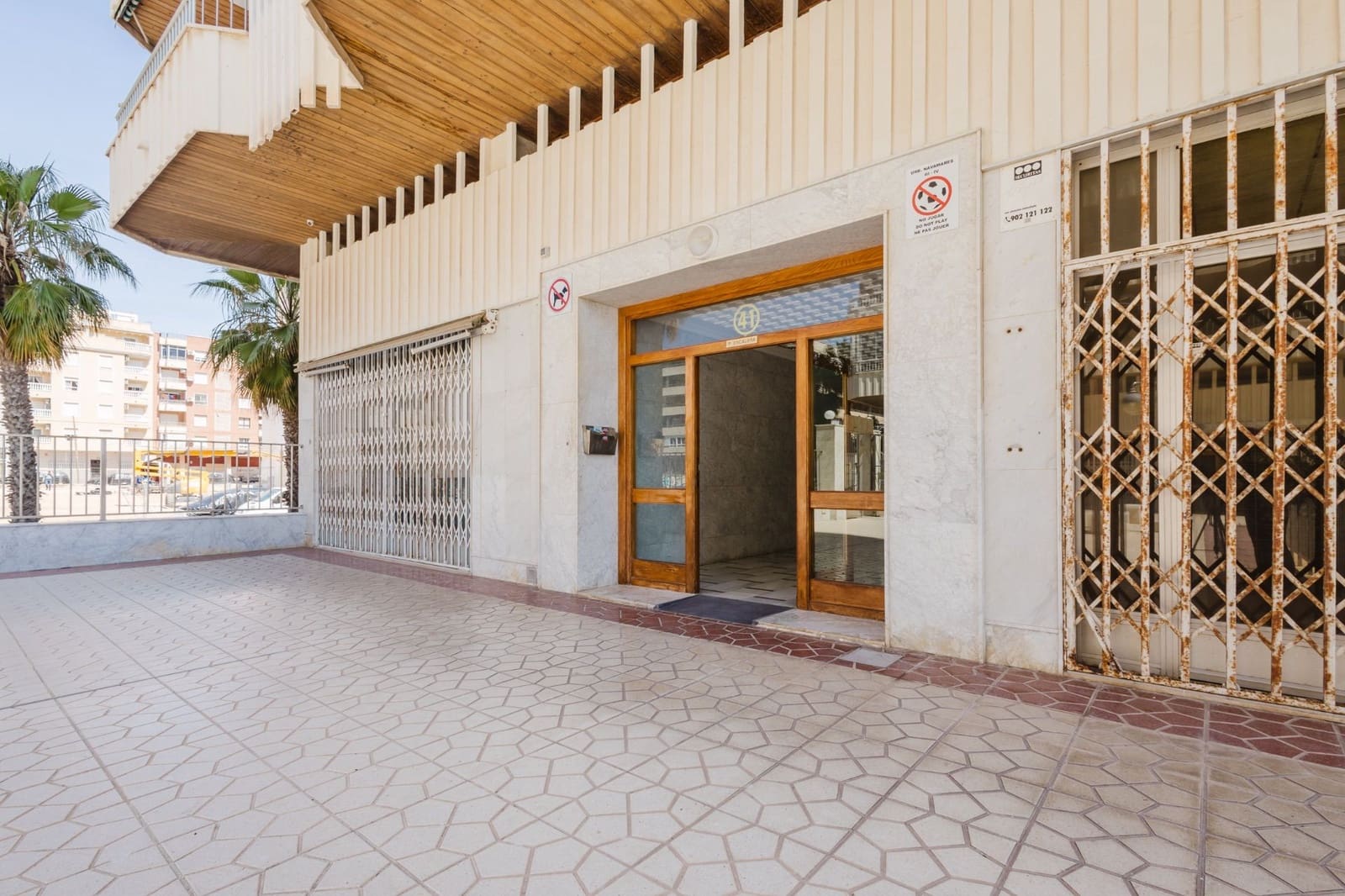 Apartamento de 3 habitaciones en Torrevieja en venta con piscina - 345.000 € (Ref: 9099546)