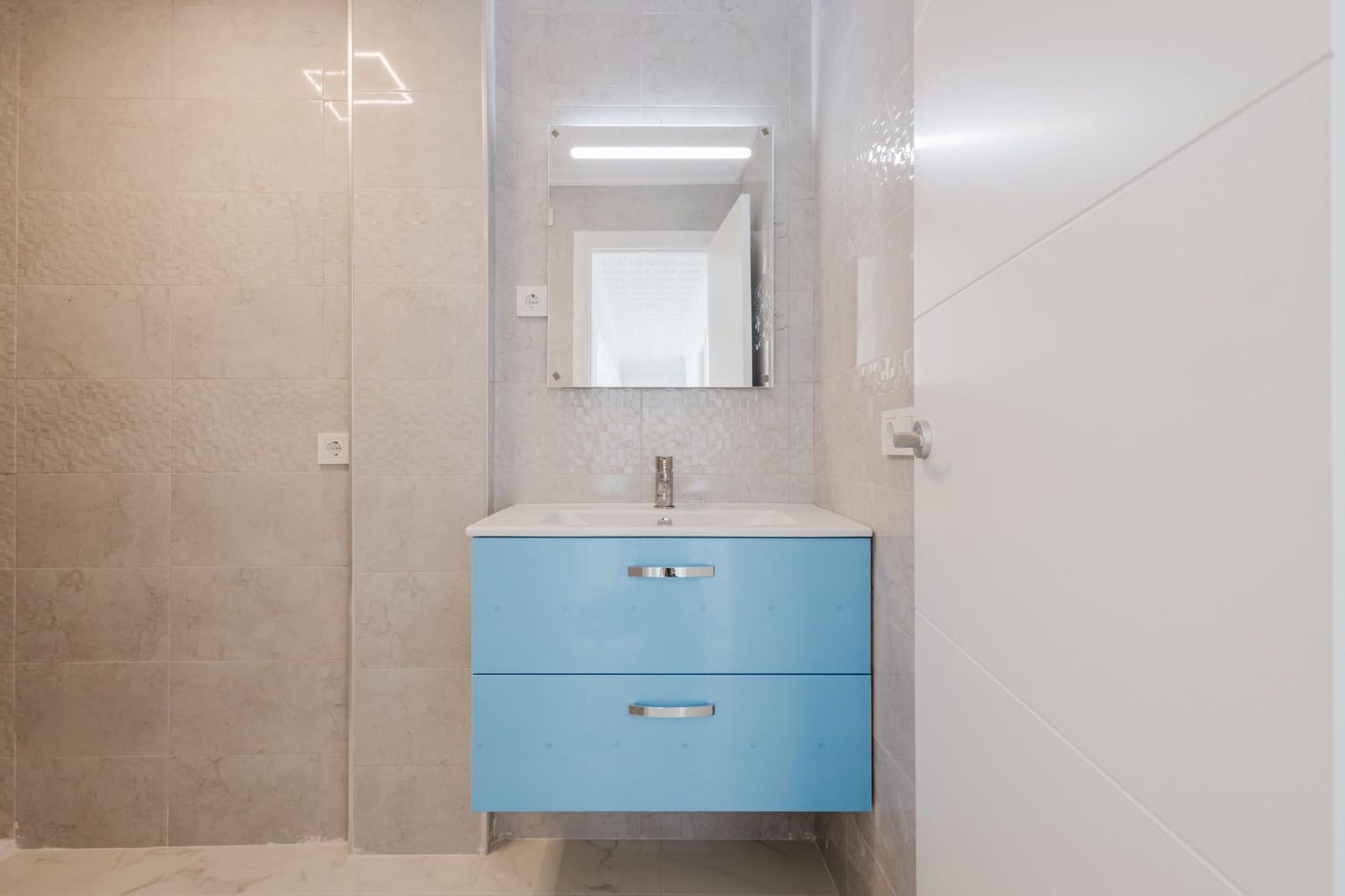 Apartamento de 3 habitaciones en Torrevieja en venta con piscina - 345.000 € (Ref: 9099546)