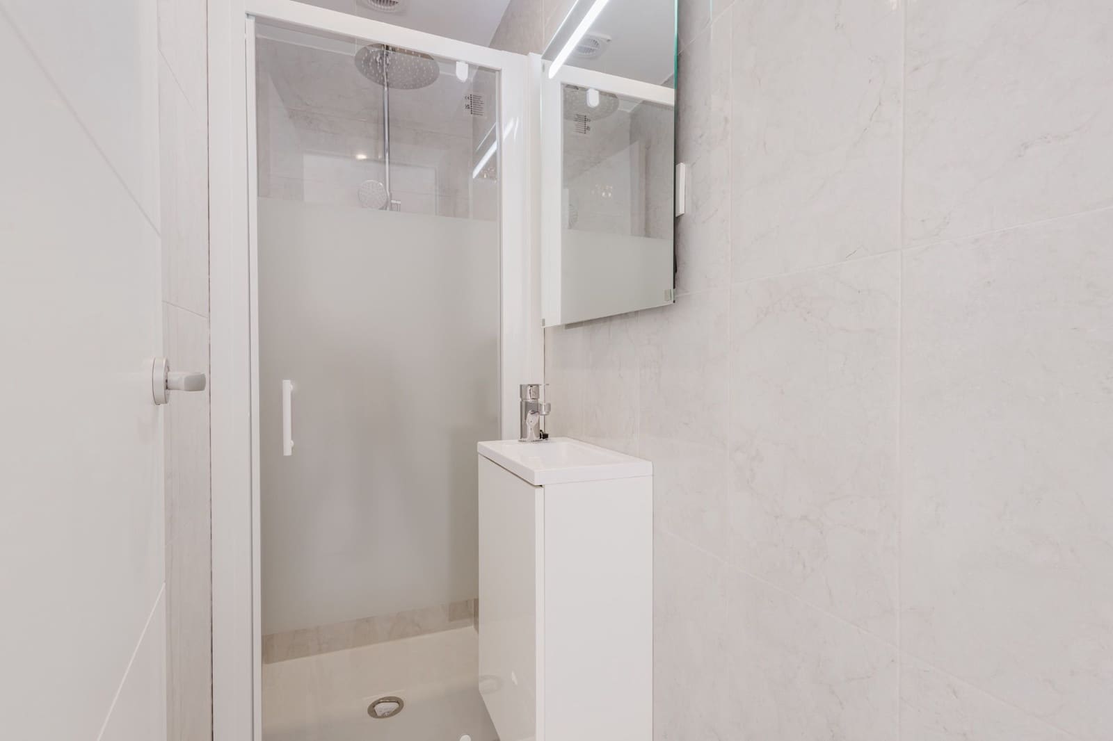 Apartamento de 3 habitaciones en Torrevieja en venta con piscina - 345.000 € (Ref: 9099546)