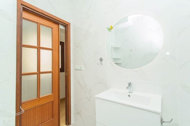 3 Zimmer Apartment zu verkaufen in Torrevieja - 200.000 € (Ref: 9129795)