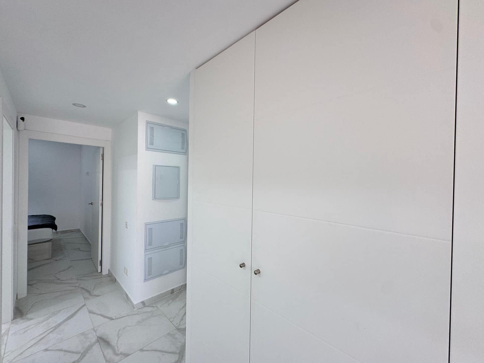 2 slaapkamer Penthouse te koop in Torrevieja met zwembad - € 390.000 (Ref: 9162746)