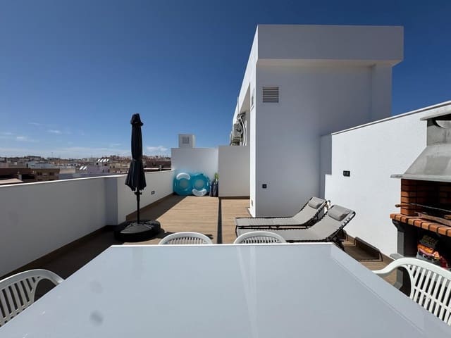 2 slaapkamer Penthouse te koop in Torrevieja met zwembad - € 390.000 (Ref: 9162746)
