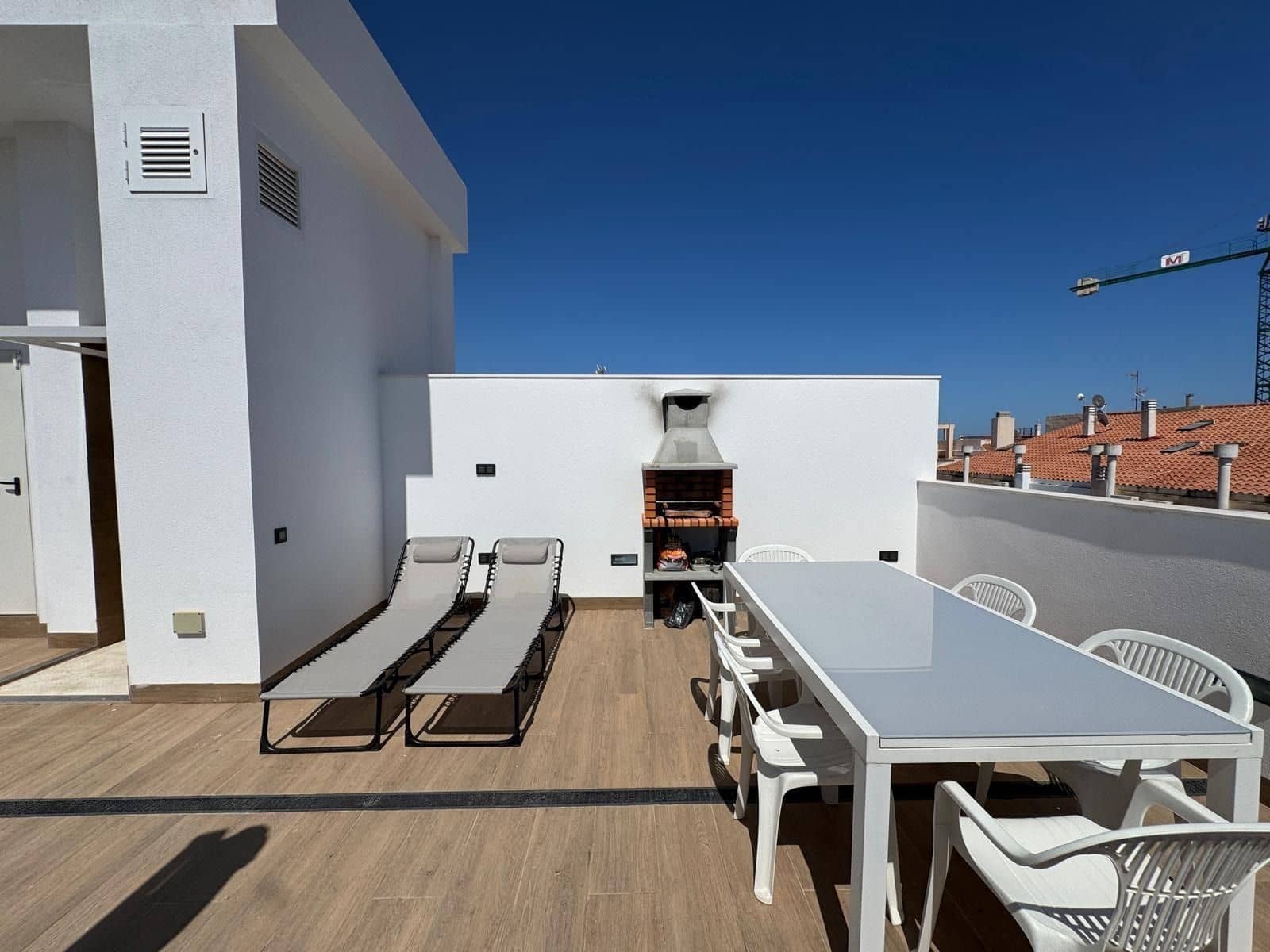 2 slaapkamer Penthouse te koop in Torrevieja met zwembad - € 390.000 (Ref: 9162746)
