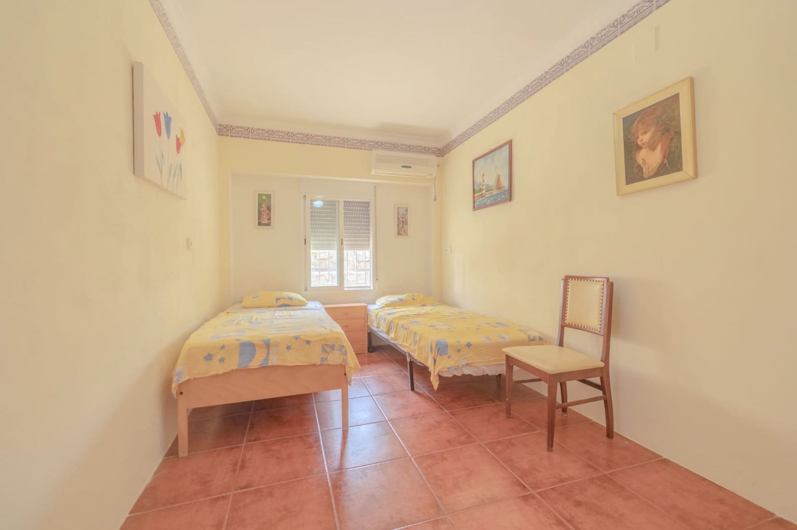 5 bedroom Commercial for sale in Moralet with pool garage - € 495,000 (Ref: 9232344)