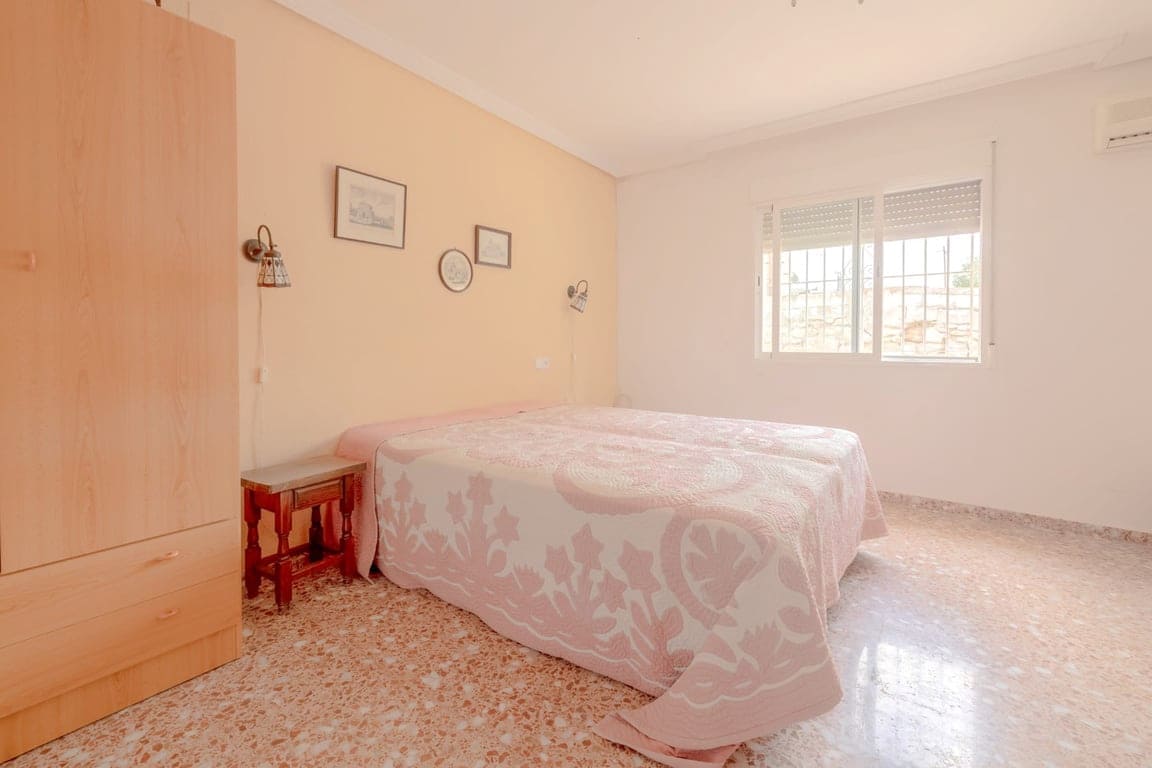 5 chambre Local Commercial à vendre à Alicante ville avec piscine garage - 495 000 € (Ref: 9232344)