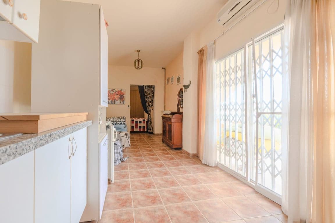 5 chambre Local Commercial à vendre à Alicante ville avec piscine garage - 495 000 € (Ref: 9232344)