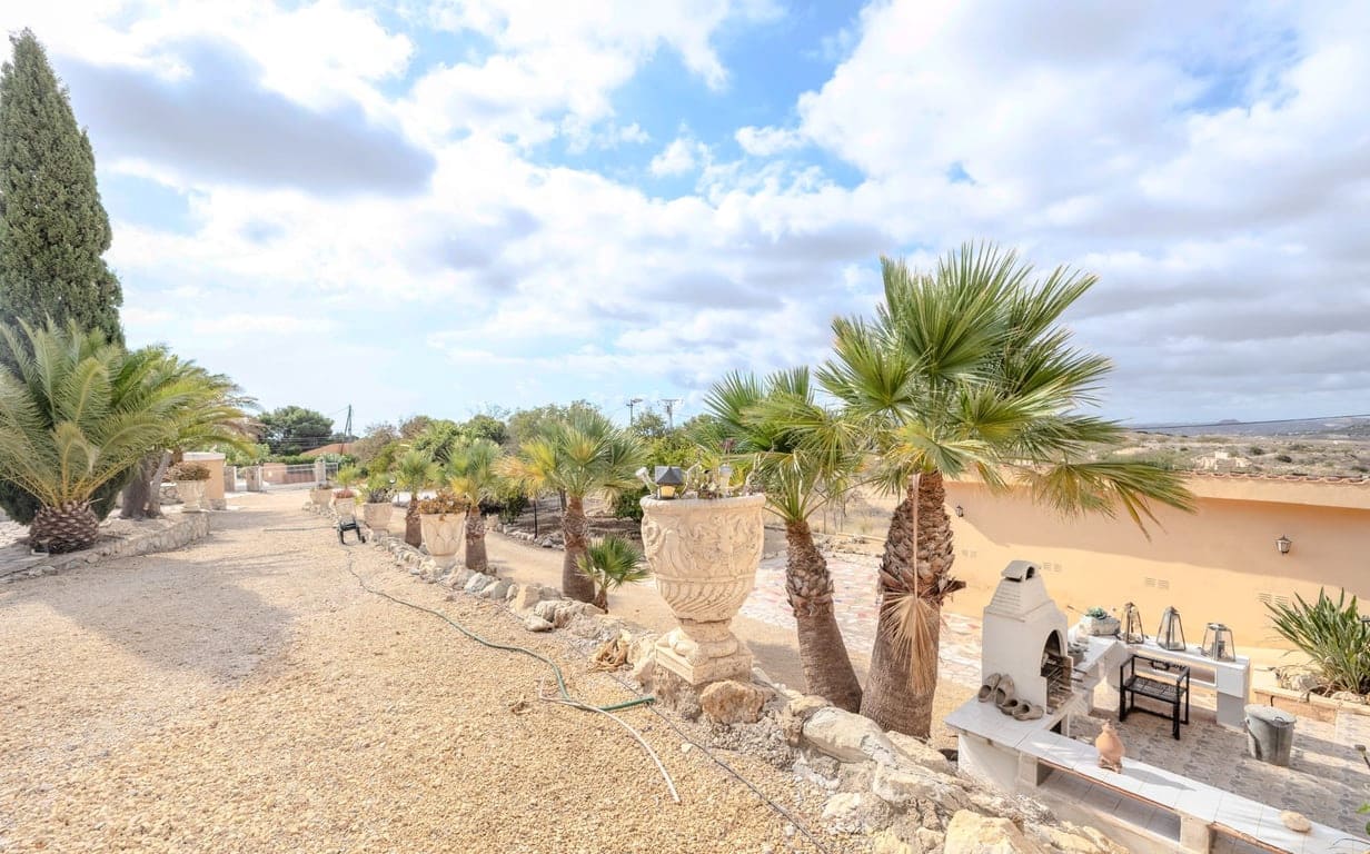 5 chambre Local Commercial à vendre à Alicante ville avec piscine garage - 495 000 € (Ref: 9232344)