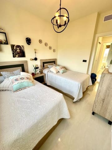 2 quarto Bungalow para venda em Torrevieja - 299 000 € (Ref: 9395745)