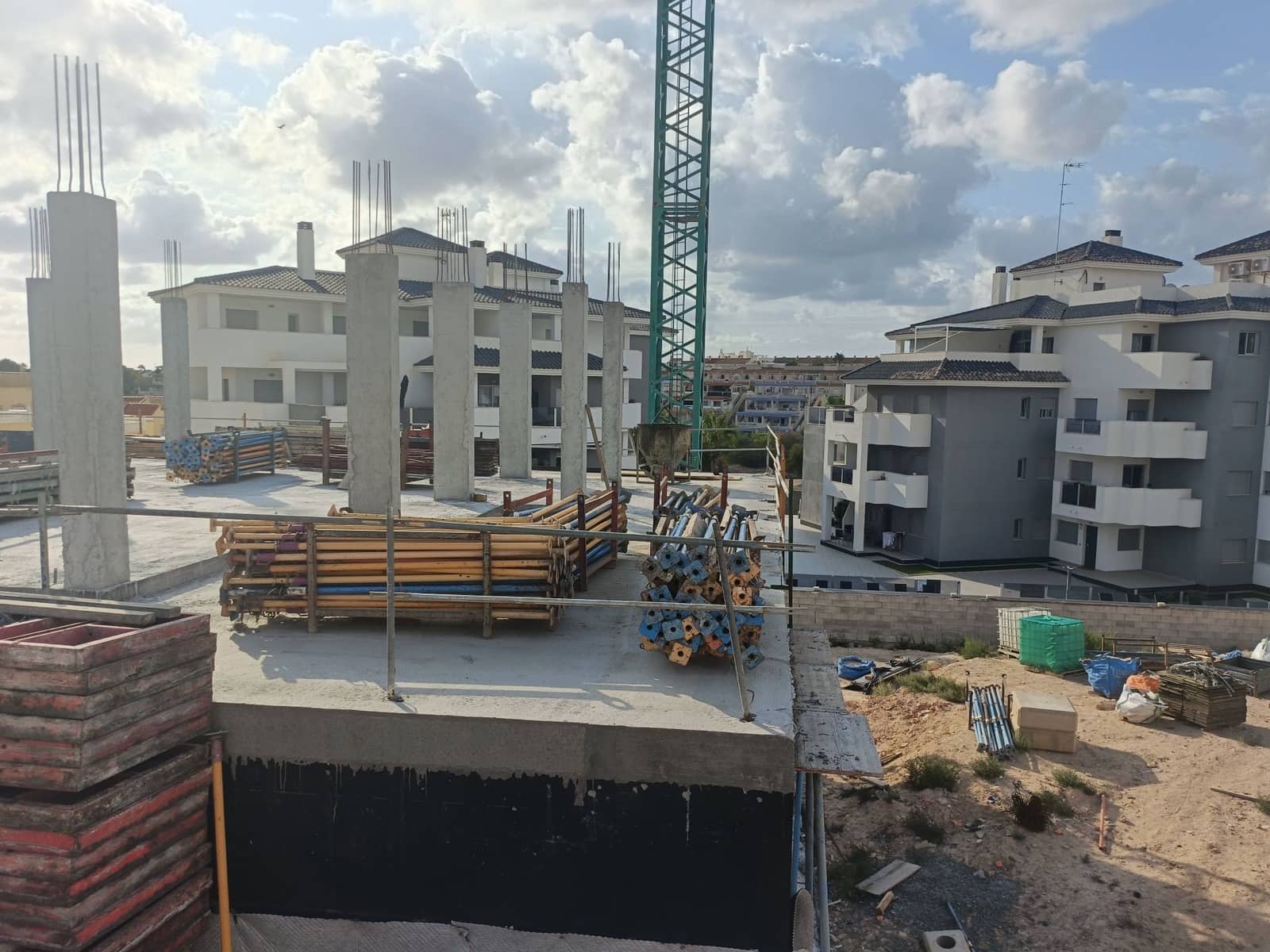 2 Zimmer Apartment zu verkaufen in Dehesa de Campoamor mit Pool Garage - 255.000 € (Ref: 9455900)