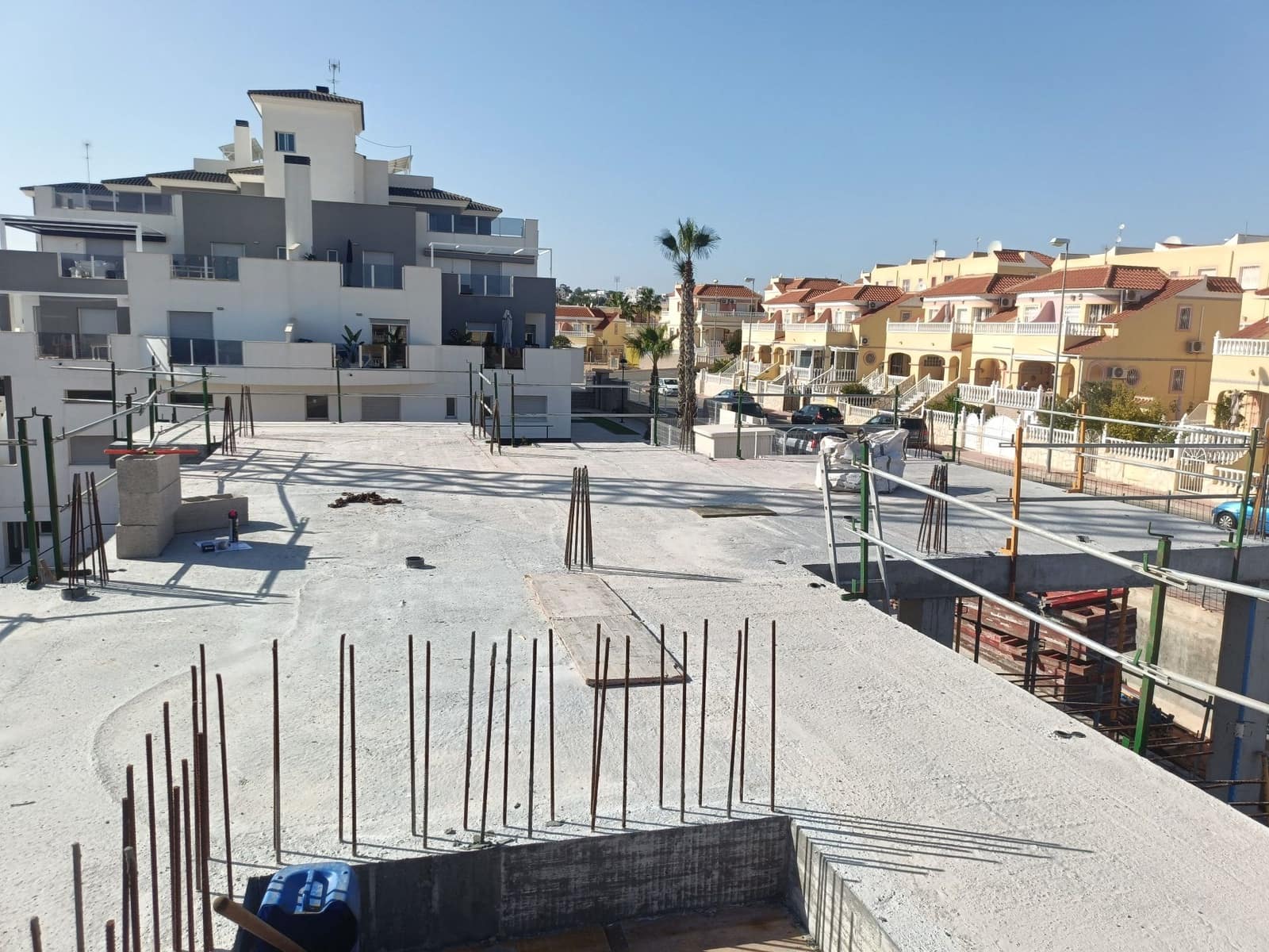 2 Zimmer Apartment zu verkaufen in Dehesa de Campoamor mit Pool Garage - 255.000 € (Ref: 9455900)