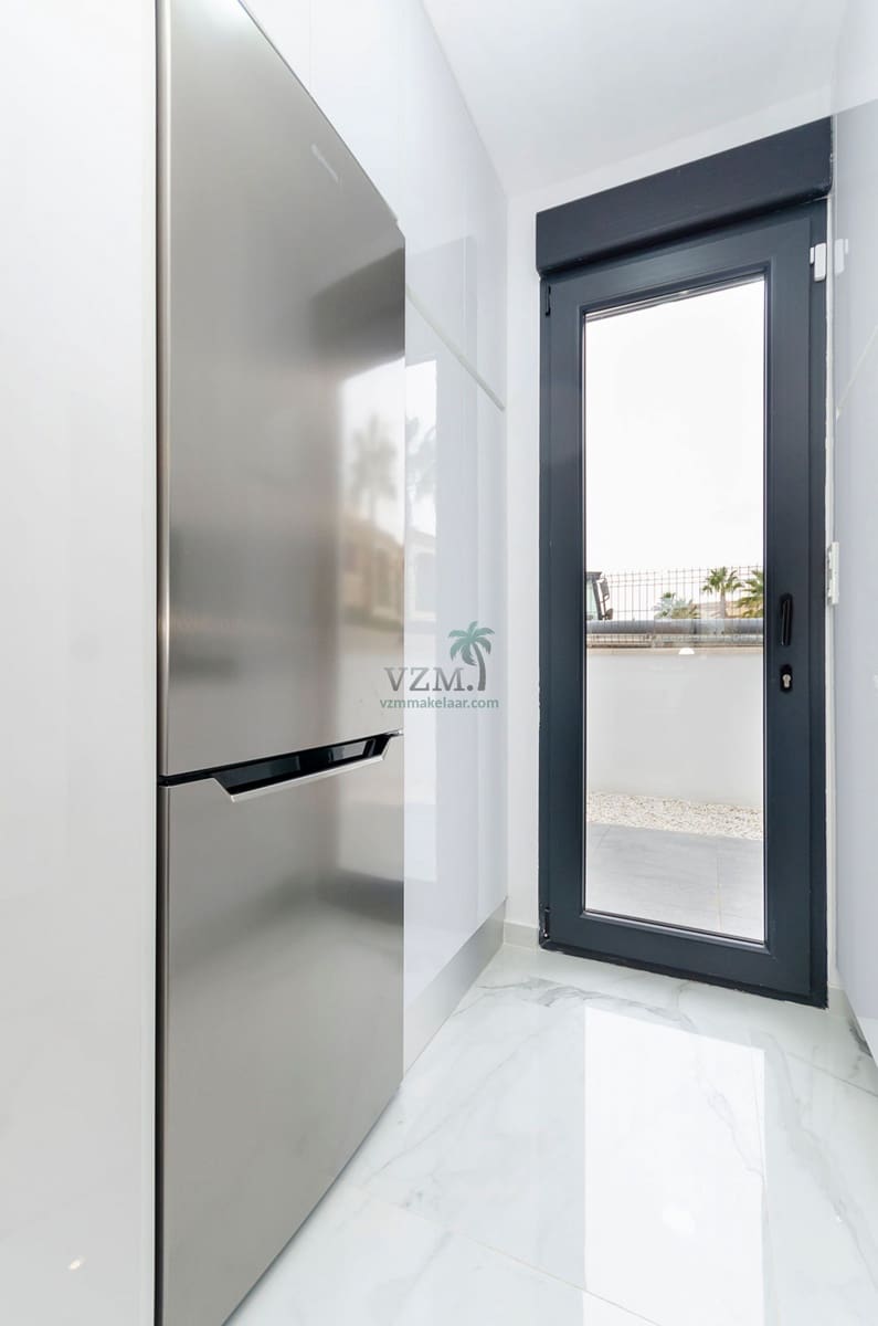 3 camera da letto Villa in vendita in Torrevieja con piscina garage - 360.000 € (Rif: 9474585)