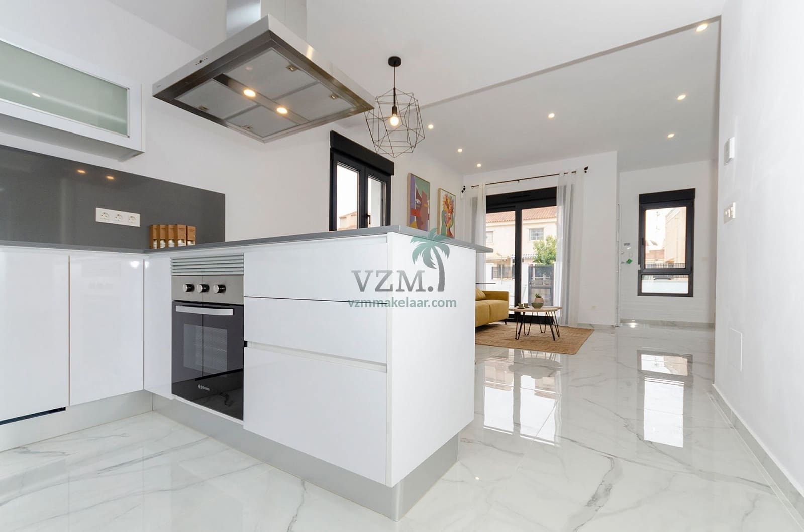 3 camera da letto Villa in vendita in Torrevieja con piscina garage - 360.000 € (Rif: 9474585)