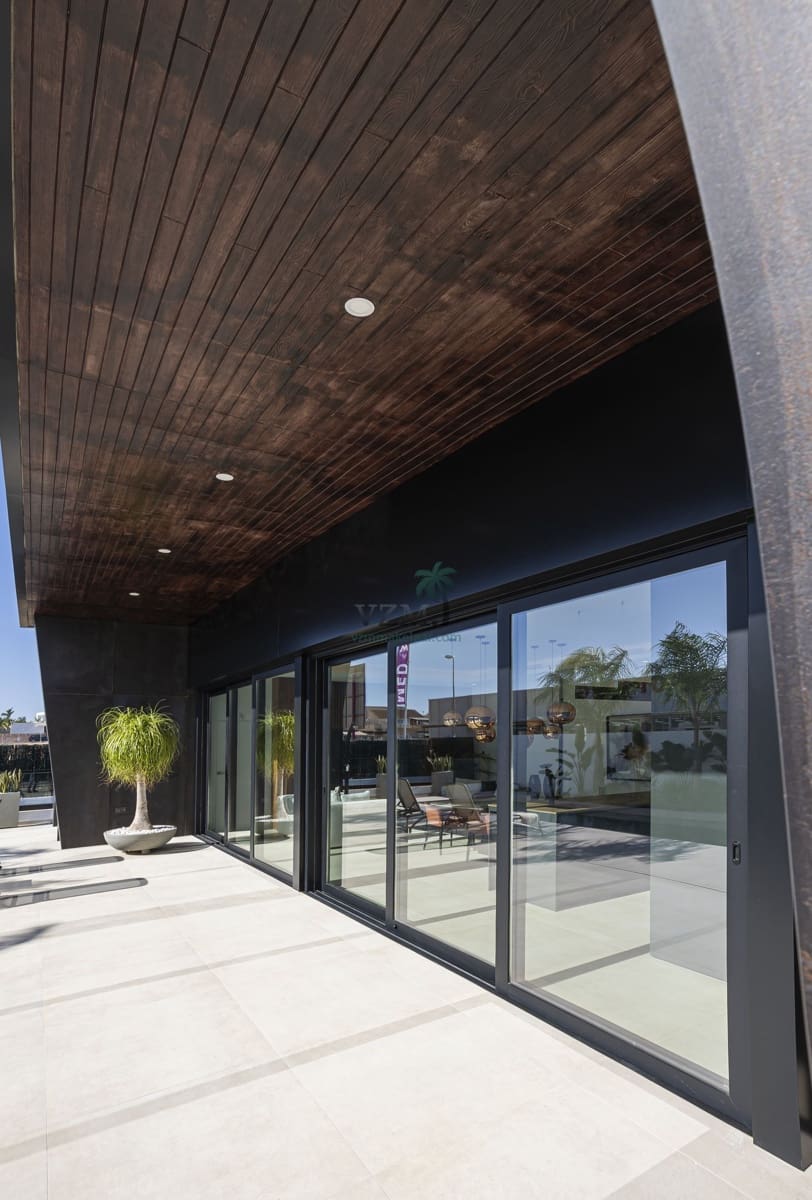 Villa for sale in Ciudad Quesada with pool garage - € 699,900 (Ref: 9474599)