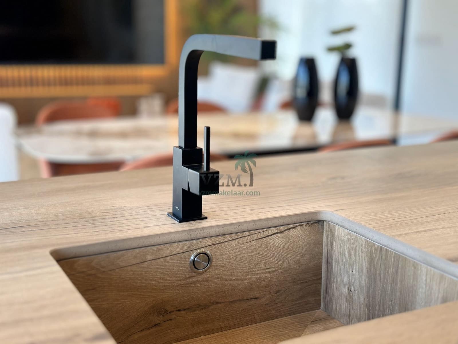 Villa for sale in Ciudad Quesada with pool garage - € 699,900 (Ref: 9474599)