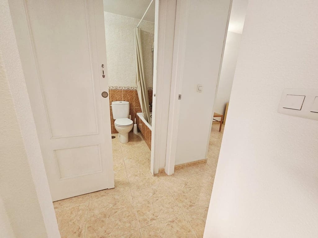 2 bedroom Apartment for sale in Torrevieja with pool garage - € 139,900 (Ref: 9509725)