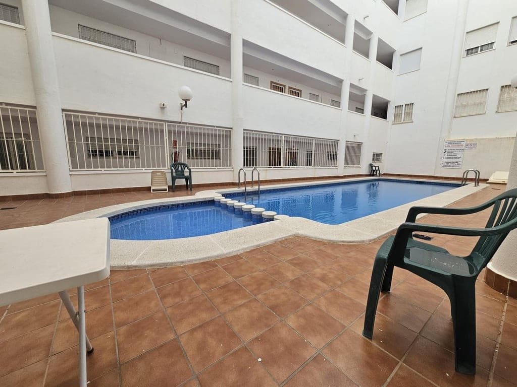 2 bedroom Apartment for sale in Torrevieja with pool garage - € 139,900 (Ref: 9509725)