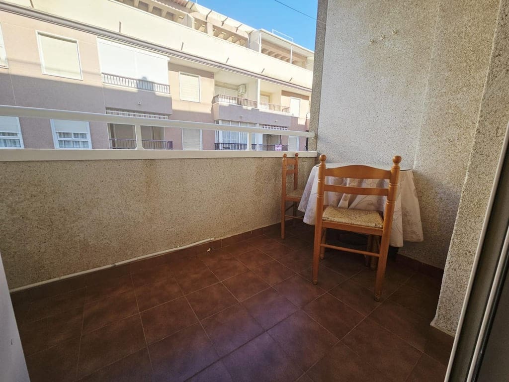 2 bedroom Apartment for sale in Torrevieja with pool garage - € 139,900 (Ref: 9509725)