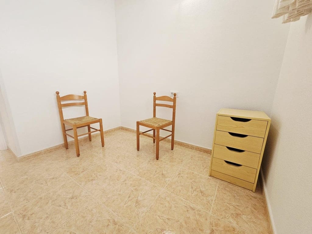 2 bedroom Apartment for sale in Torrevieja with pool garage - € 139,900 (Ref: 9509725)