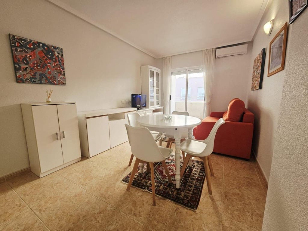 2 bedroom Apartment for sale in Torrevieja with pool garage - € 139,900 (Ref: 9509725)