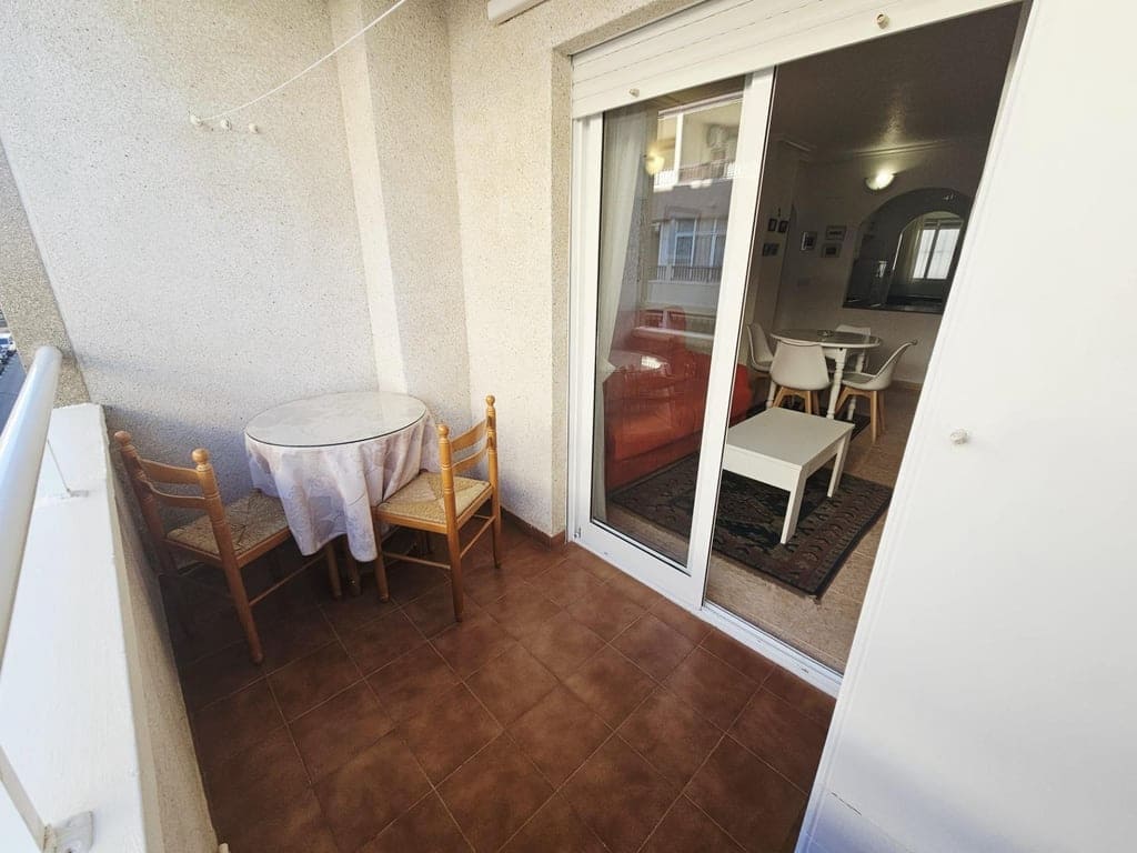 2 bedroom Apartment for sale in Torrevieja with pool garage - € 139,900 (Ref: 9509725)