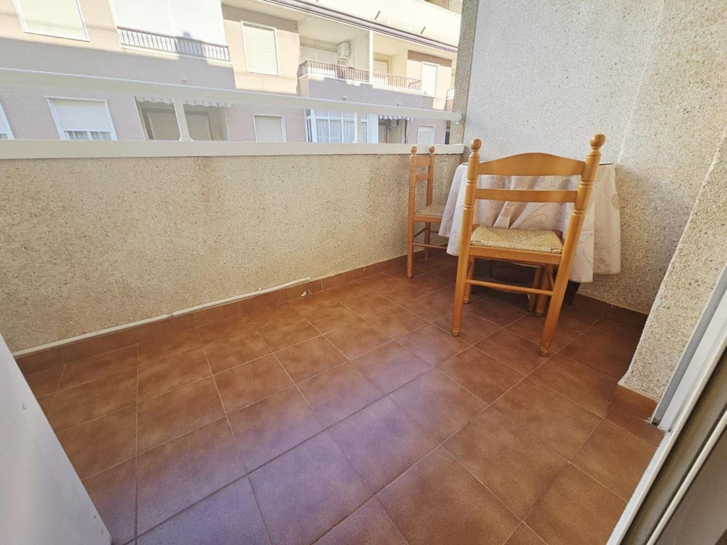 2 bedroom Apartment for sale in Torrevieja with pool garage - € 139,900 (Ref: 9509725)