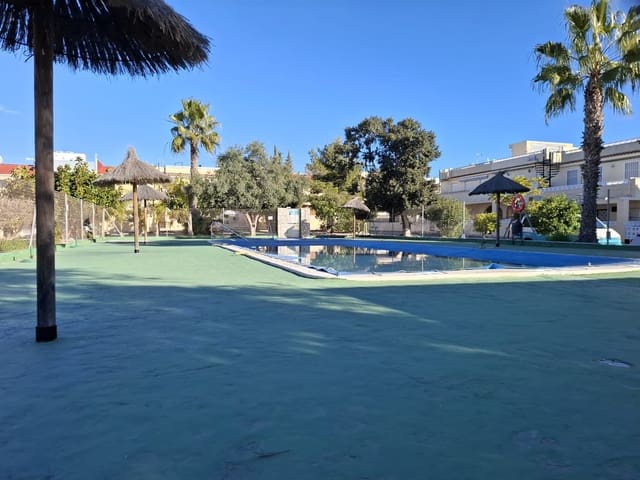 2 soveværelse Byhus til salg i San Fulgencio med swimmingpool - € 109.000 (Ref: 9509726)