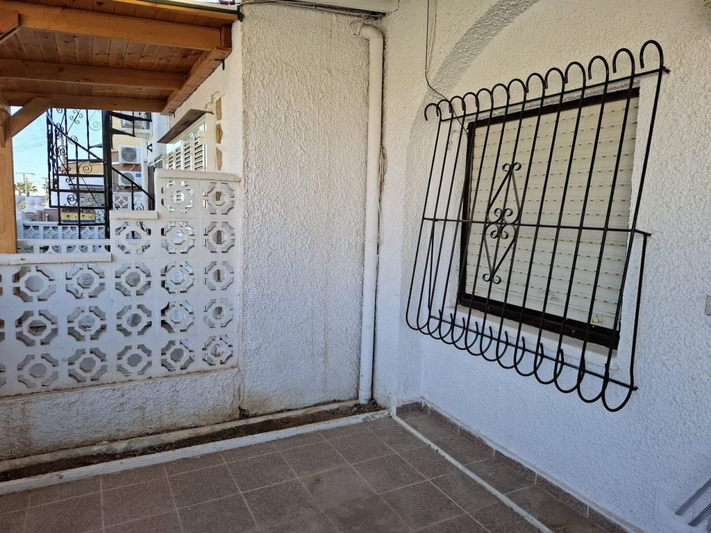 2 soveværelse Byhus til salg i San Fulgencio med swimmingpool - € 109.000 (Ref: 9509726)