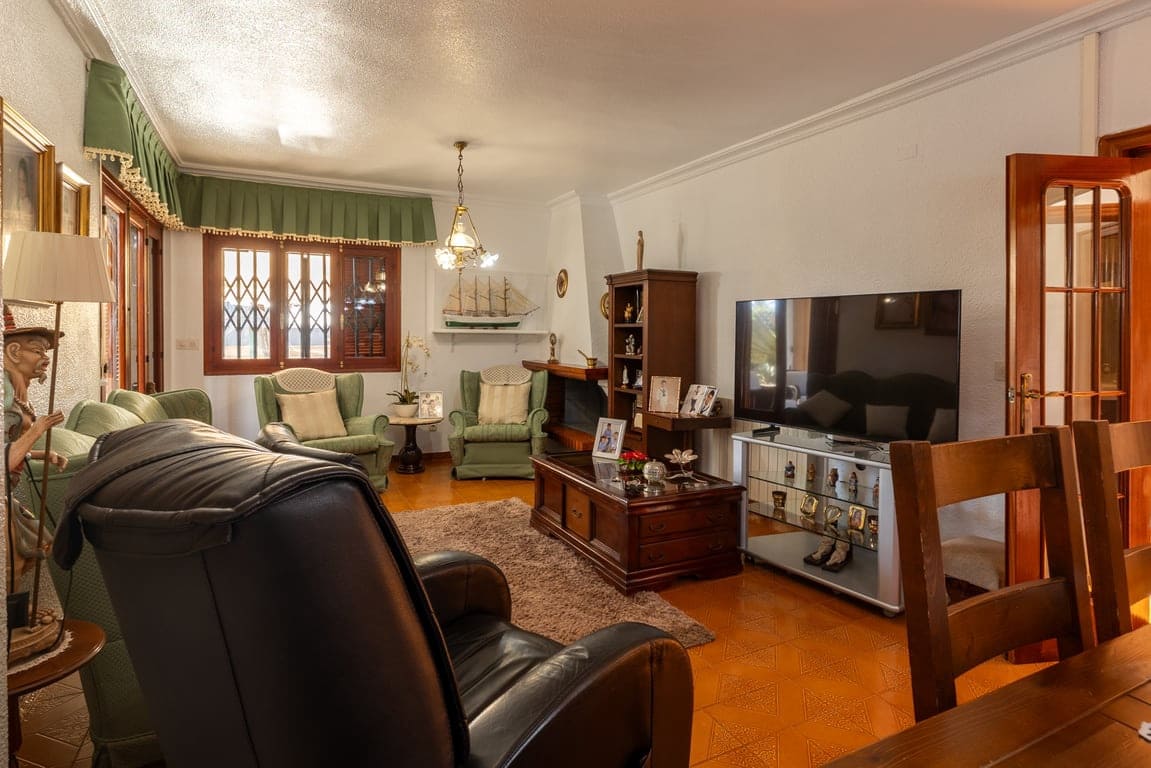 4 slaapkamer Villa te koop in Santa Pola met zwembad garage - € 545.000 (Ref: 9509729)