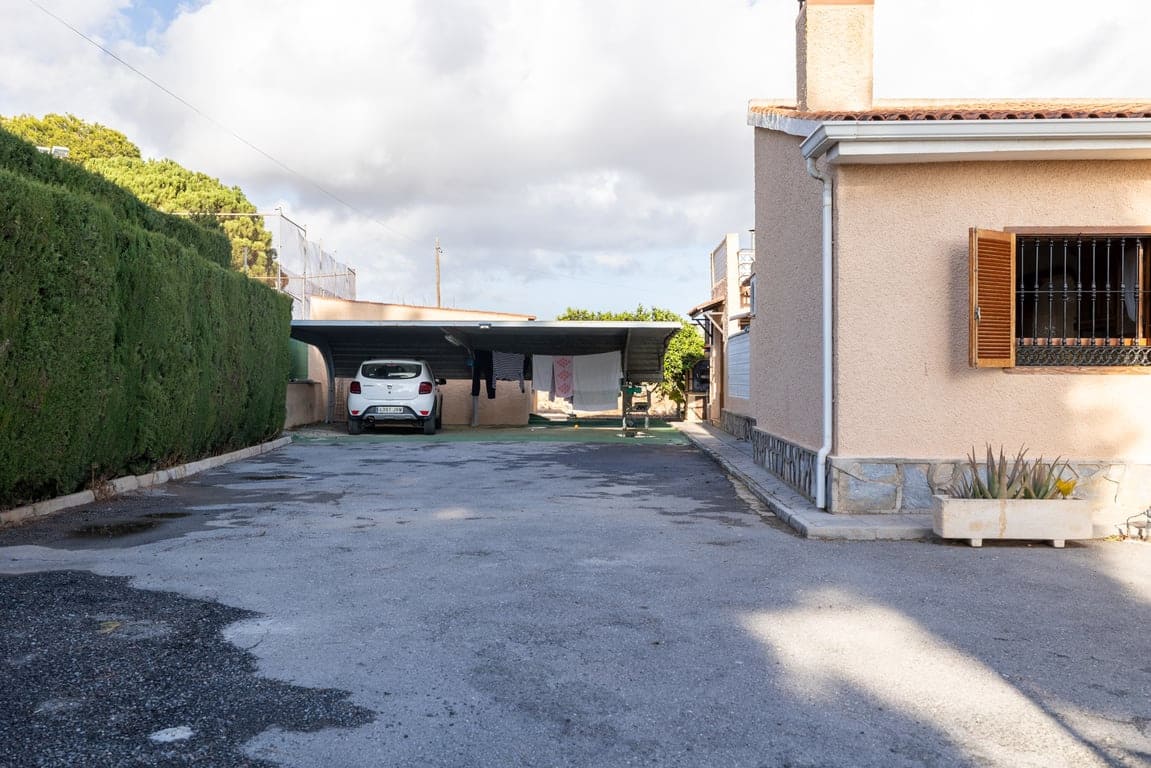 4 slaapkamer Villa te koop in Santa Pola met zwembad garage - € 545.000 (Ref: 9509729)