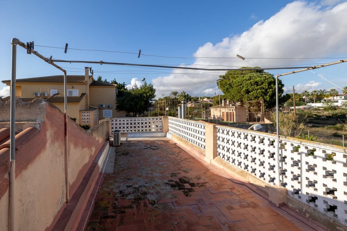 4 slaapkamer Villa te koop in Santa Pola met zwembad garage - € 545.000 (Ref: 9509729)