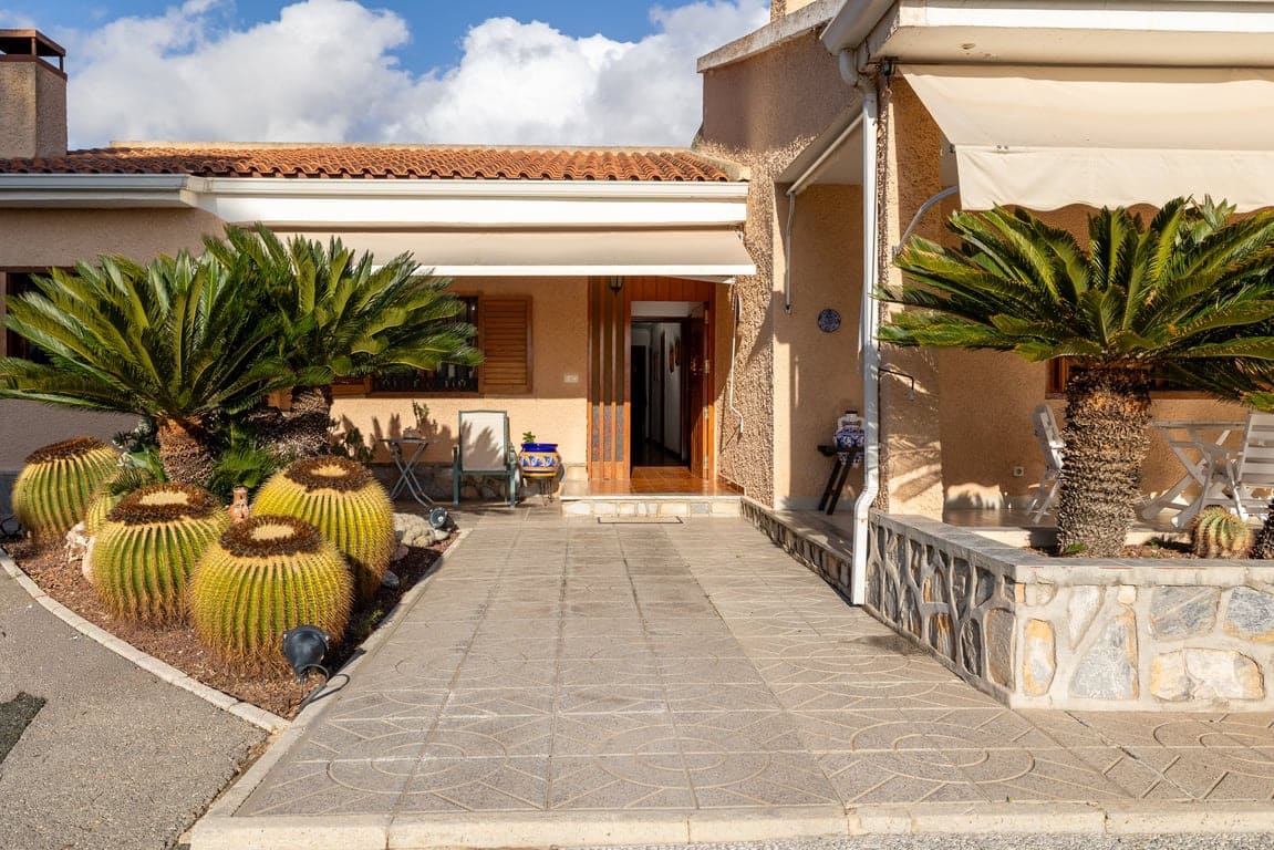4 slaapkamer Villa te koop in Santa Pola met zwembad garage - € 545.000 (Ref: 9509729)