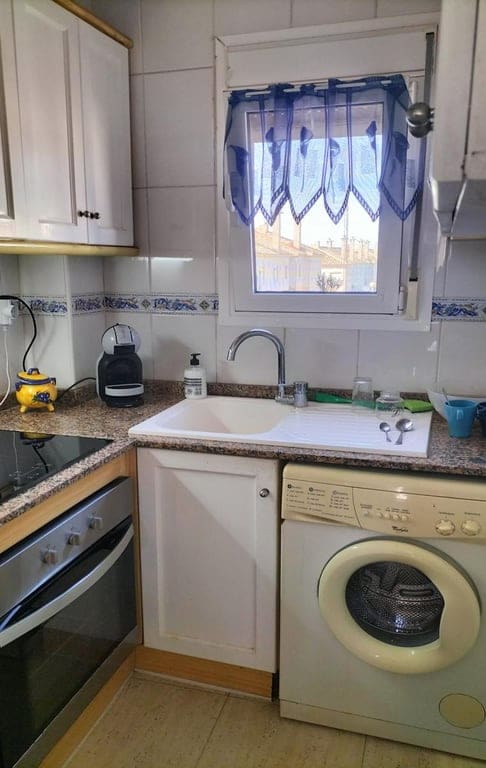 2 makuuhuone Huoneisto myytävänä paikassa Torrevieja mukana uima-altaan 
autotalli - 139 000 € (Ref: 9509730)