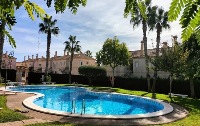 2 makuuhuone Huoneisto myytävänä paikassa Torrevieja mukana uima-altaan 
autotalli - 139 000 € (Ref: 9509730)