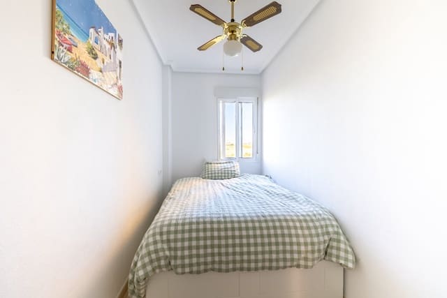 Apartamento de 2 habitaciones en Daya Nueva en venta con piscina - 135.000 € (Ref: 9691465)