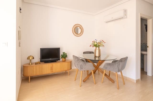 Apartamento de 2 habitaciones en Daya Nueva en venta con piscina - 135.000 € (Ref: 9691465)